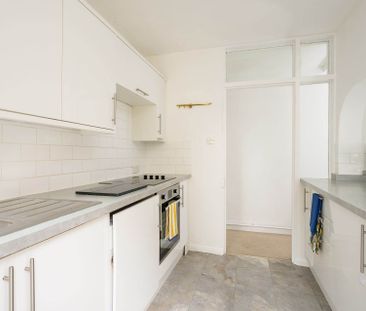 Bloomfield Avenue - Photo 4