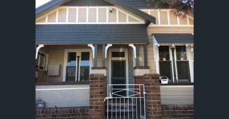 Hamilton 4br house for lease - Photo 4