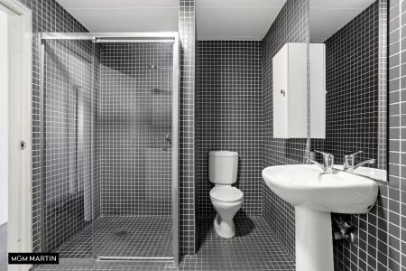 MGM MARTIN - ONE BEDROOM APARTMENT - Photo 2
