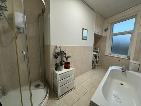 3 bedroom house share to rent - Photo 3