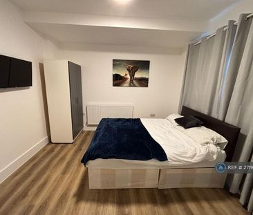 1 bedroom in a house share to rent - Photo 5