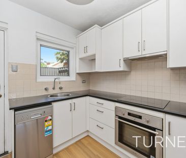 Updated Two-Bedroom Unit in Convenient Parkside Location - Photo 5