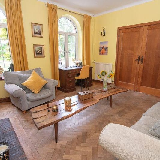 5 bedroom property to rent - Photo 1