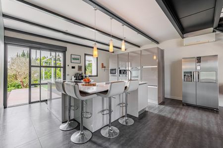 Location Maison 5 pièces 233m² LEVIGNAC 31530 - Photo 2
