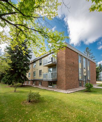 Ella Manor - Photo 1