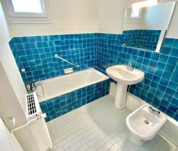 APPARTEMENT A LOUER A VILLEURBANNE - RUE DU 8 MAI 1945 - Proximité ... - Photo 6