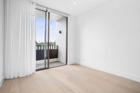 Unfurnished two bedroom with secure parking + storage - The Surry Hills Village - Photo 2