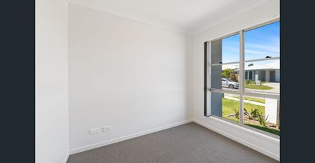 Stunning Family Home in Park Ridge - Photo 3