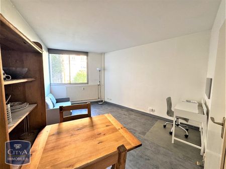 Location Appartement 1 pièce 21m² LILLE 59000 - Photo 3