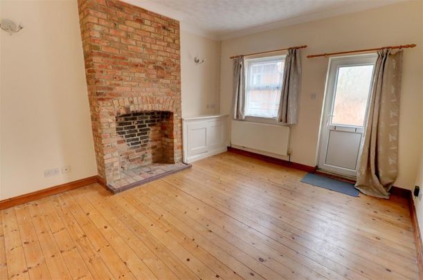 High Street, Great Glen - Photo 1