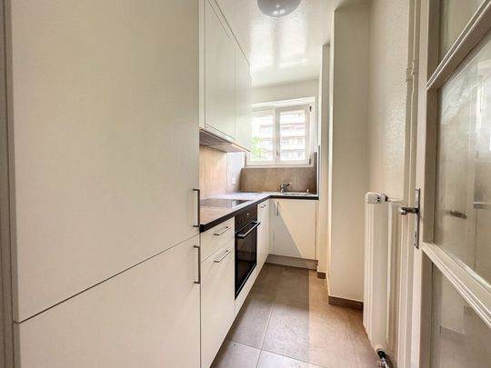 Bel appartement rénové de 2 pièces au 5ème étage - Photo 1