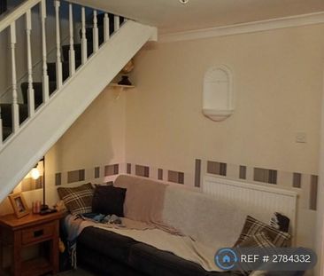 2 bedroom semi-detached house to rent - Photo 2