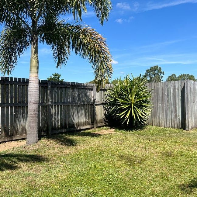 Lovely low maintenance brick home in quiet street - Photo 1