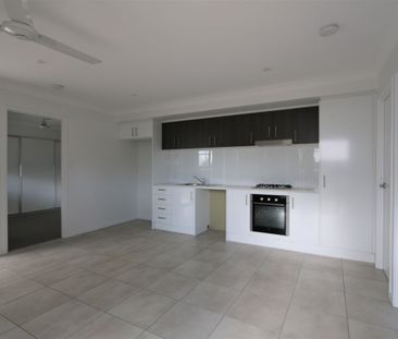Modern 2 Bedroom Unit in Townsend - Photo 6