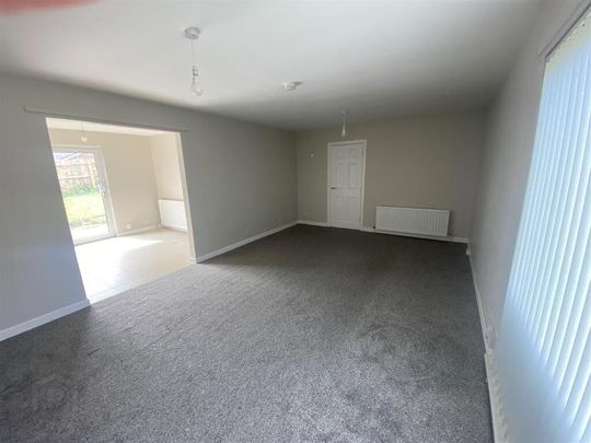 25 Hamilton Gardens, Lisburn, BT28 2BD - Photo 1