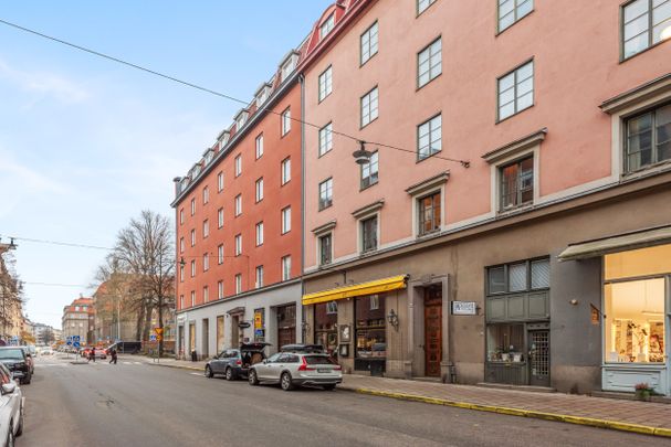 Artillerigatan, Stockholm - Photo 1