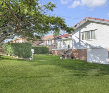 Fantastic Family Home in a Prime Cannon Hill Location! - Photo 3