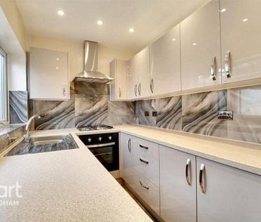 3 bedroom semi-detached house to rent - Photo 3