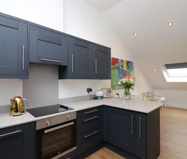 3 bedroom apartment to rent - Photo 2