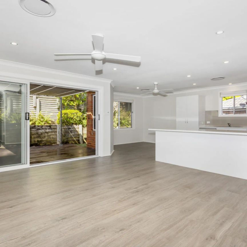 Modern Three Bedroom Townhouse - Photo 1