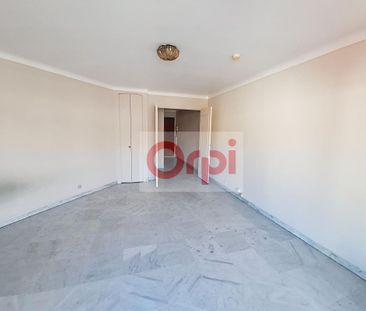 Location Appartement 1 pièce 37m² ST LAURENT DU VAR 06700 - Photo 5