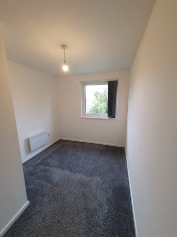 2 Bed Flat, Towngreen Court, M8 - Photo 4