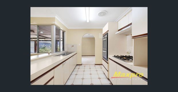 Family home close to the River - Photo 1