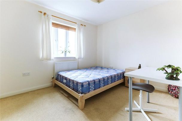 4 bedroom semi-detached house to rent - Photo 1