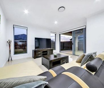 Wynnum West - Photo 1