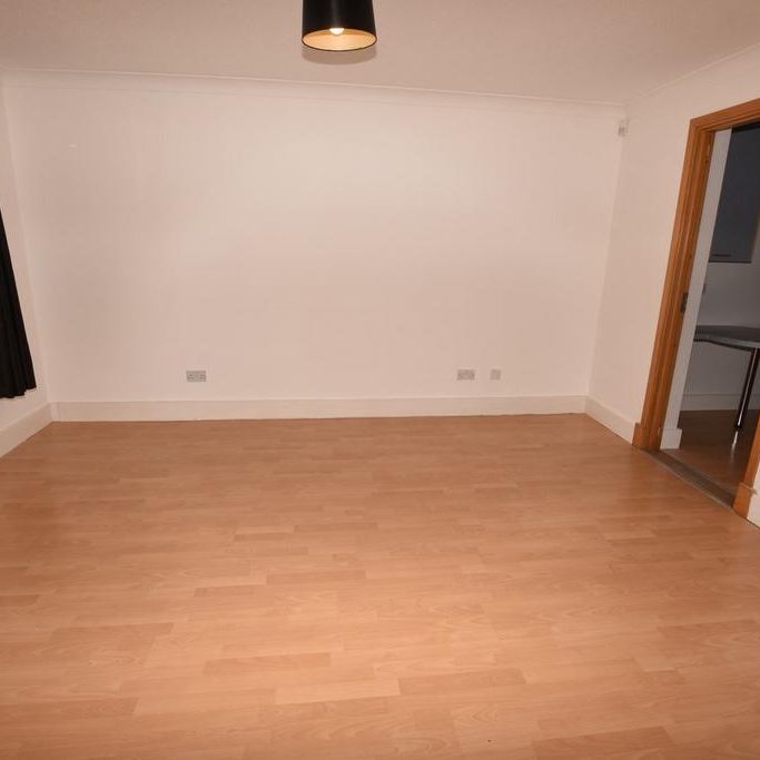 2 bedroom ground floor maisonette to rent - Photo 1
