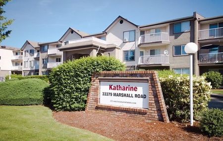 KATHARINE APARTMENTS 2BD/1BA - Photo 4