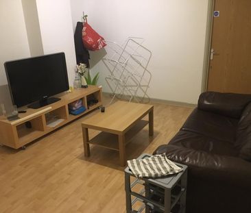 Bedsit, Pallister Terrace, SW15 - Photo 1