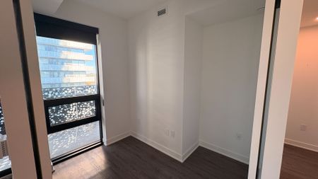 For Lease - 55 Charles Street Unit# 2410, Toronto, Ontario - Photo 5