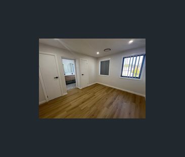 Ultra-Modern 5 Bedroom Home - Photo 1