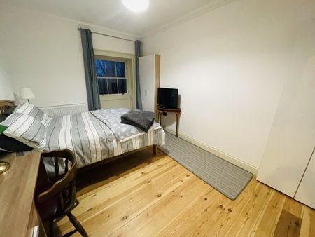 Pembroke Dock, Pembroke Dock, SA72 - Photo 3