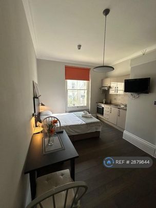 Studio to rent - Photo 1