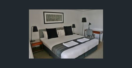 FULLY FURNSIHED STUDIO APARTMENT - Photo 2