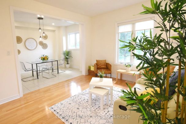 Condo Townhouse For Lease | N9255946 - Photo 1