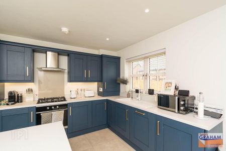 25 Woodbrook Manor, Lisburn, BT28 0AD - Photo 4