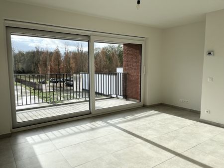 Centrum gelegen appartement met 2 slaapkamers - Photo 2