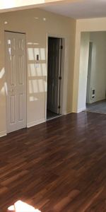 4 ½ IMPECCABLE – Rez-de-jardin – Secteur calme & près du métro ! - Photo 3