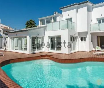 Alquiler de casa o chalet independiente en Avenida de la Gardenia - Photo 1