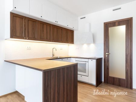 Pronájem bytu 1+kk 32 m2 - Photo 3