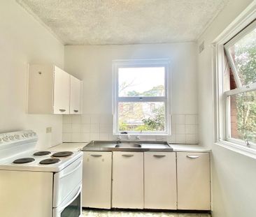 Convenient Newtown Location - Photo 5