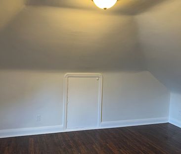 For Lease - 585 Byngmount Avenue Unit# Upper, Mississauga, Ontario - Photo 5