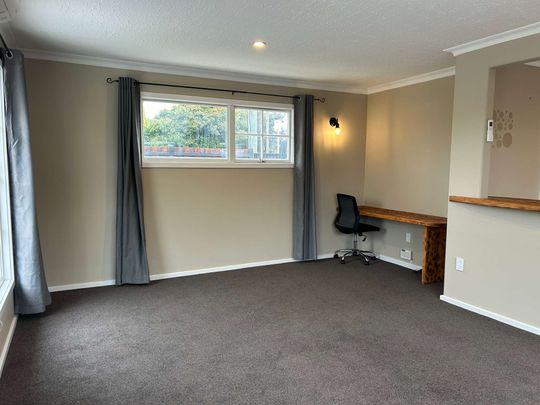 19 Normans Road - 2 Bedroom + Conservatory Townhouse - Photo 1