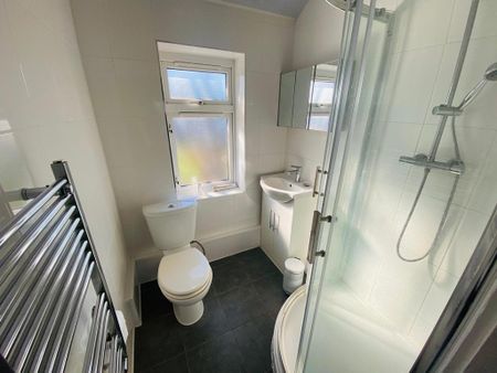1 bedroom flat to rent - Photo 5