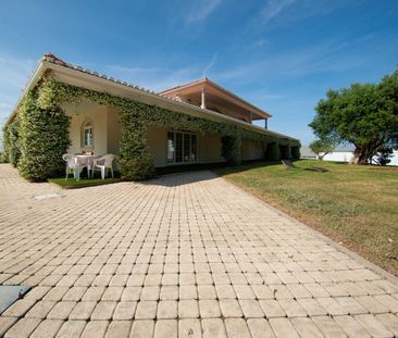 Detached villa with heated pool in Leiria - Photo 2