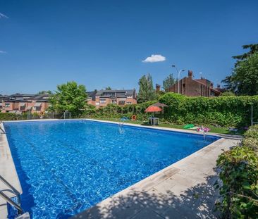 Pozuelo de Alarcón, Community of Madrid - Photo 3