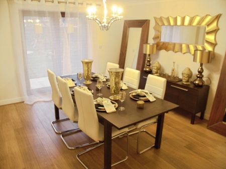 4 bedroom townhouse to rent - Photo 2